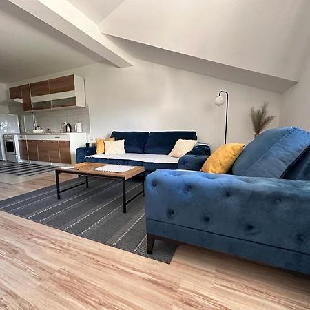 Apartman Luca リヴノ エクステリア 写真